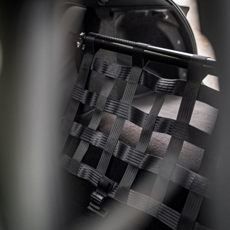Clubsport Komplettset - Strebe mit Netz und Teppich für Audi A3 / S3 / RS3 8V Hatchback
